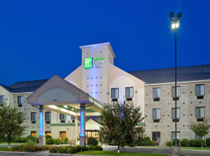 Holiday Inn Express & Suites Elkhart by IHG