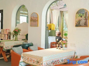 Fanxinli Guesthouse (Guilin Two Rivers and Four Lakes Xiangshan Park)