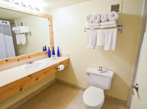 OYO Hotel & Casino (formerly Hooters Casino Hotel)