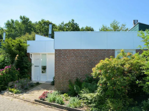 Fresh & Colorful Holiday Home near Beach, Sea, Dunes, & Lake