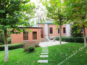 1896 Hotel (Dalian Railway Station Russian Style Street Store)