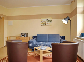 Comely Apartment in KÃ¼hlungsborn With Garden