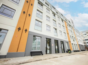 Alphabet Apartments The Hendrik