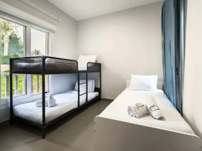 Xuru Stays I The 2bdr Warmhearted Waterside Apt