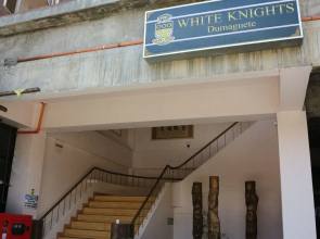 ZEN Rooms Basic White Knights Dumaguete