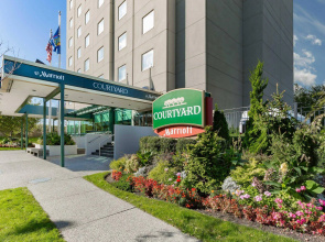 Courtyard by Marriott New York JFK Airport