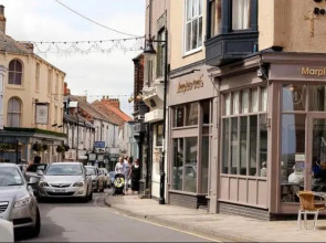 Aristocrat Guest House