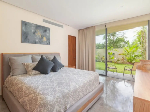 Mistiq D104 By Lockey