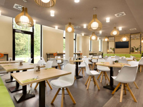 Super 8 by Wyndham Freiburg