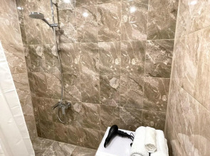 Home Hotel (Хоум Отель) на Мичурина 58