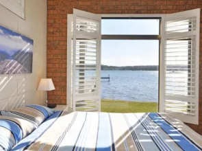 The Studio on the Lake @ Fishing Point, Lake Macquarie - honestly put the line in and catch fish