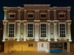 Apartment Luxurious Design in Almughrizat