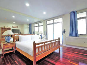 Waterfront Suites Phuket by Centara