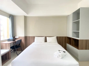 Modern Look Studio Room at LRT City Jatibening Apartment