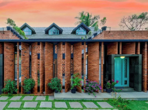 Tentgram Brick House