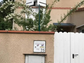 2 Chambres B&B Près De L'Aéroport Et Du Meett