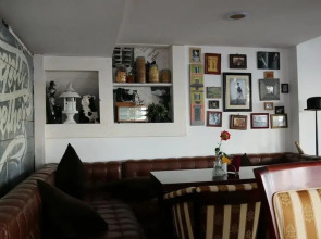 Отель Laza Hall