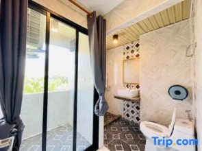 Ruean Khun Lek Kansini Hotel