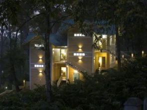 Areva Inn