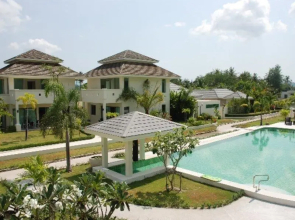 Akamai Village