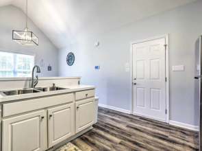 Welcoming Abode w/ Yard ~ 1 Mi to Dtwn Apex!