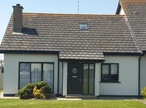 Beachside Avenue Holiday Home No 15