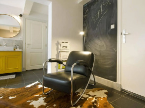 CoHo Apartment Suites