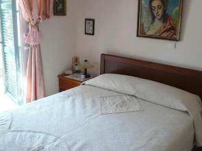 Aliki House