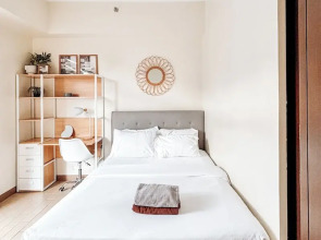 Skyline Views & Serenity in the City