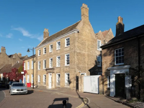 Poets 24 Apartments
