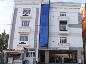 Saravanas Lodge