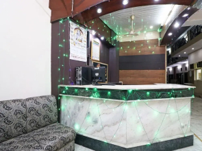 Hotel Anuradha Palace