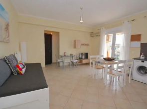 Ykies Apartment by Corfuescapes