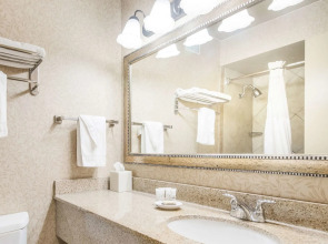 Red Lion Hotel Portland Airport