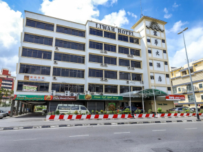 OYO 11342 Liwah Hotel