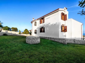 Villa Domus Petraianca