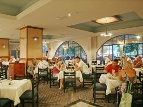 Navarria Hotel