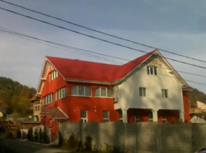 Pensiunea Dealul Florilor