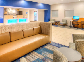 Holiday Inn Express Newberg - Wine Country by IHG