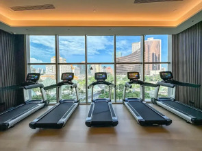 YOHO Treasure Island Hotel