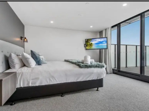 Luxury Penthouse with Bay and City Views