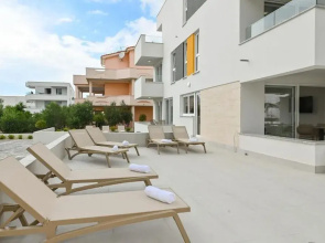 Pool apartments Break B