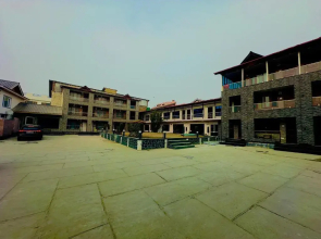 Hotel Luxury Inn