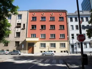 Tomas's apartment