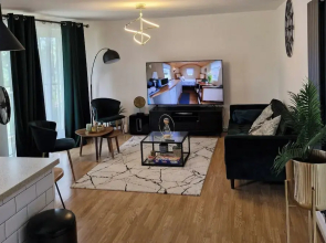 5 Guests - Pet Friendly - Balcony & Free Parking