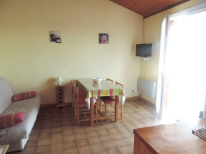 House With one Bedroom in Cazaubon, With Enclosed Garden and Wifi