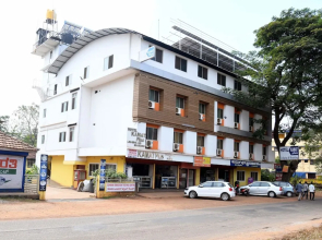 Hotel Kamat Plus
