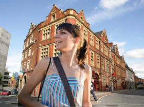 Kinlay House Hostel