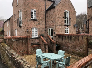 Beautiful 4-bed House in Telford