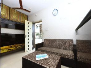 OYO 5045 Apartment NKS Leo Inn